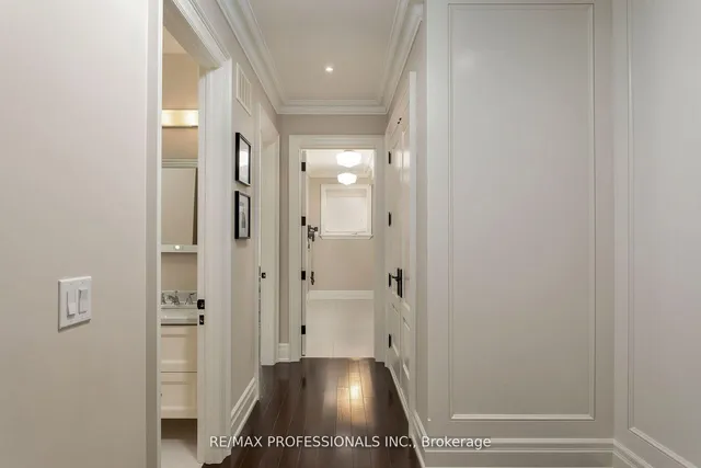 Additional image 20 of 1212 Royal York Rd