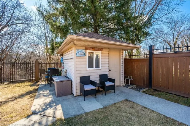 Additional image 36 of 68 Montmorency Dr