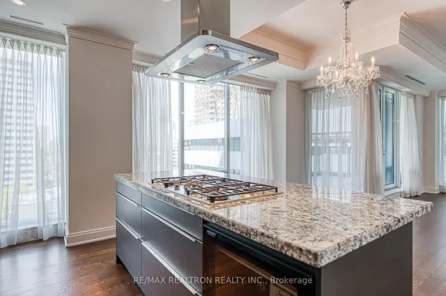 Additional image 18 of 206 Bloor St Unit 801