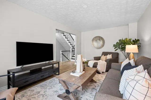 Additional image 7 of 955 King Rd Unit 7