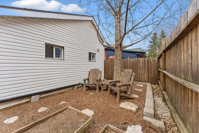 Additional image 27 of 91 Aurora St