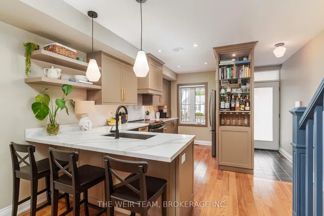 Additional image 8 of 1141 Woodbine Ave