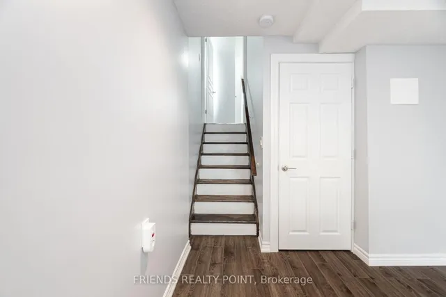 Additional image 35 of 37 Charleswood Cres