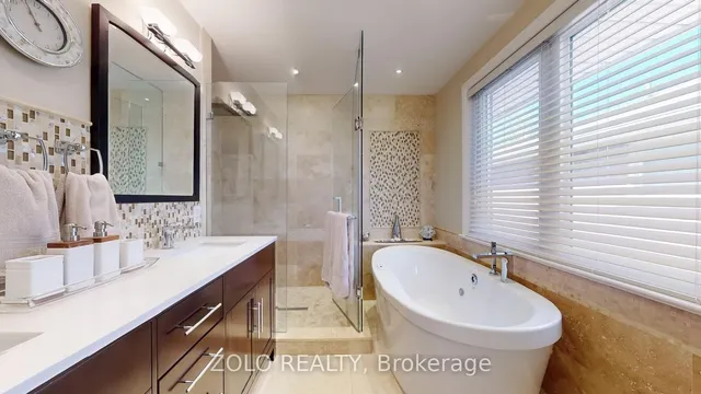 Additional image 17 of 32 Revcoe Dr