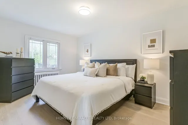 Additional image 24 of 133 Queens Dr