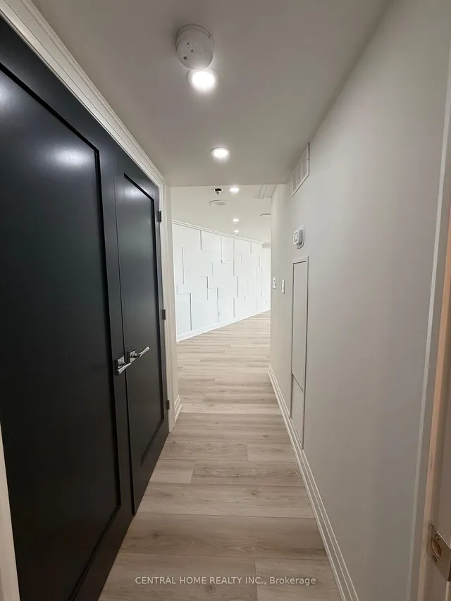 Additional image 14 of 85 Skymark Dr Unit 1602