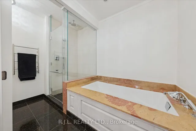 Additional image 43 of 183 Wellington St Unit 2505