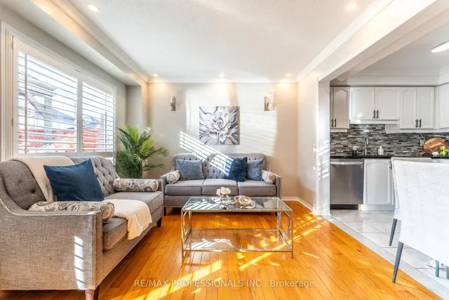 Additional image 8 of 96 Lake Louise Dr