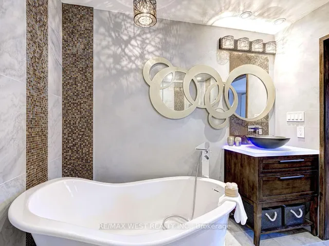 Additional image 31 of 104 Chalkfarm Cres