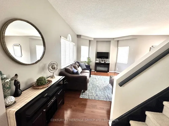 Additional image 23 of 1 Tower Gate Unit 11