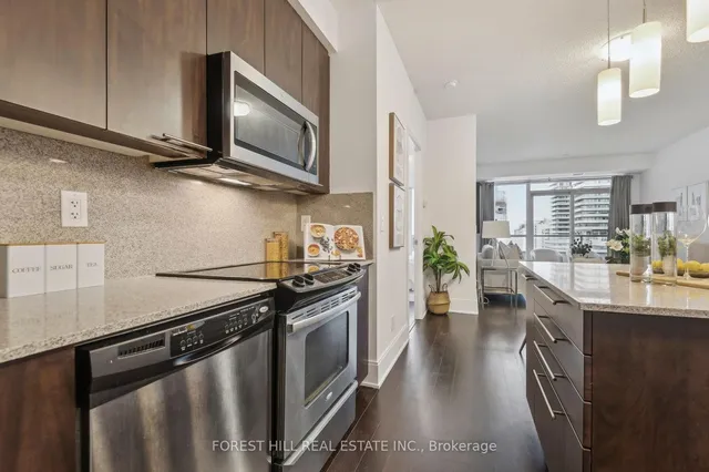 Additional image 10 of 70 Roehampton Ave Unit 713