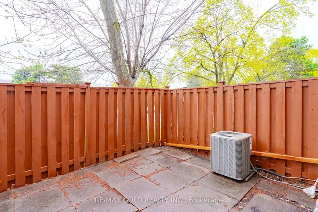 Additional image 27 of 17 Eden Park Dr
