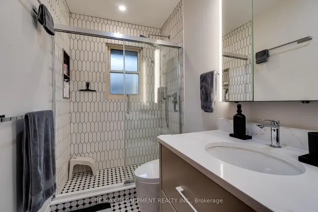 Additional image 34 of 1435 Alfred Cres