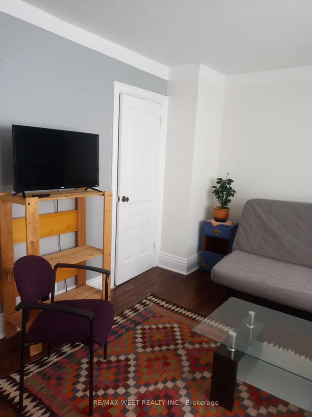 Additional image 14 of 55 Lynd Ave