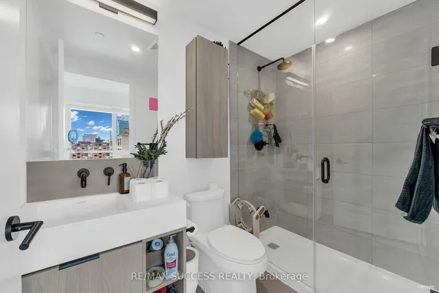 Additional image 12 of 108 Peter St Unit 727