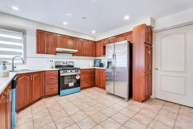 Additional image 6 of 113 Meadowlands Blvd