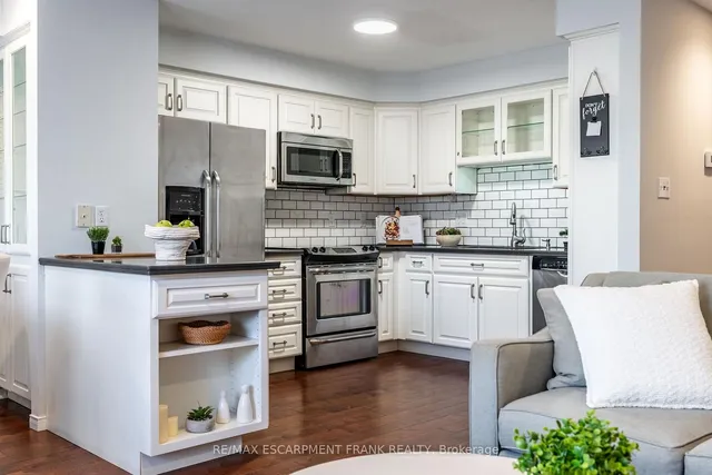 Additional image 12 of 83 Foxborough Dr