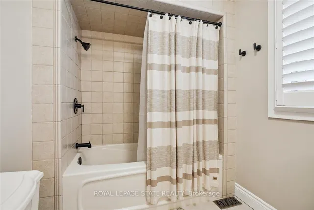 Additional image 32 of 10 Azalea Crt