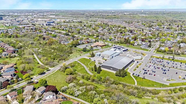 Additional image 47 of 99 Gordon Drummond Ave