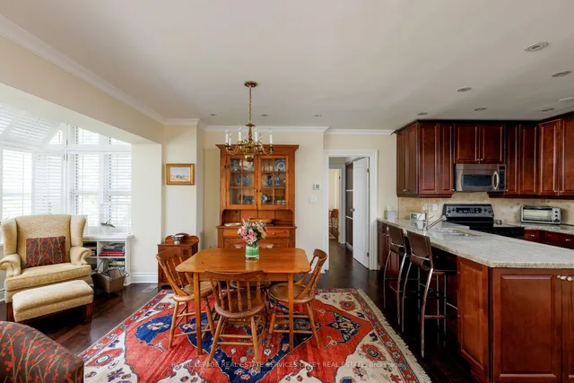 Additional image 7 of 8 Hawthorn Ave Unit 205