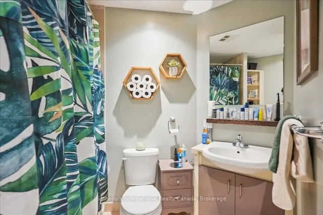 Additional image 31 of 218 Queens Quay Unit 1804