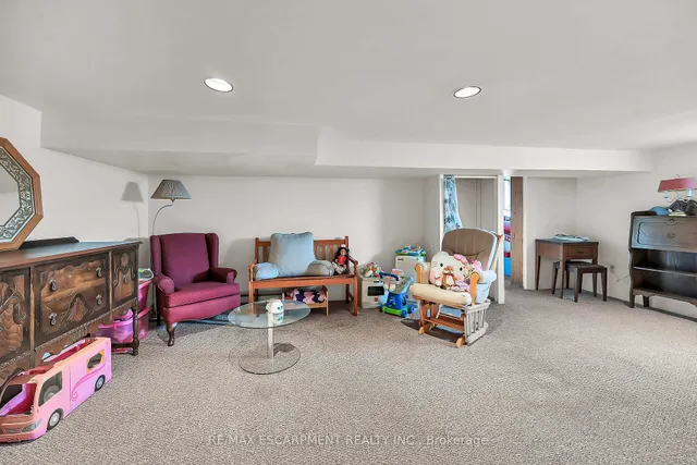 Additional image 30 of 2352 BRINELL Ave