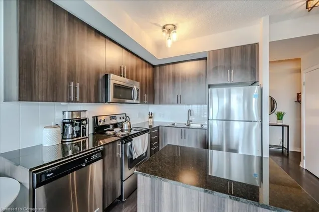 Additional image 17 of 85 Duke St Unit 1412