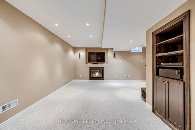 Additional image 39 of 76 Inverhuron Tr