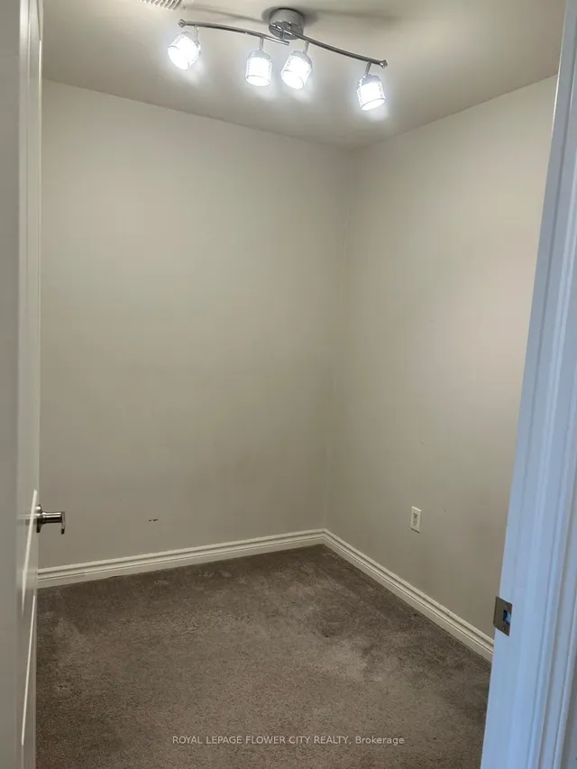 Additional image 2 of 630 Sauve St Unit 404