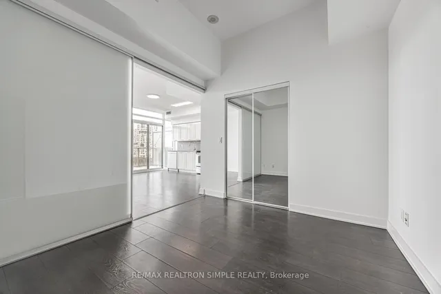 Additional image 15 of 169 Fort York Blvd Unit 926