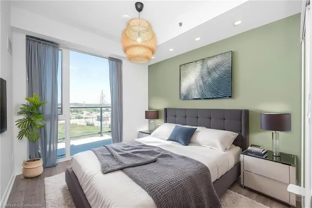 Additional image 11 of 3200 Dakota Common Unit 1007