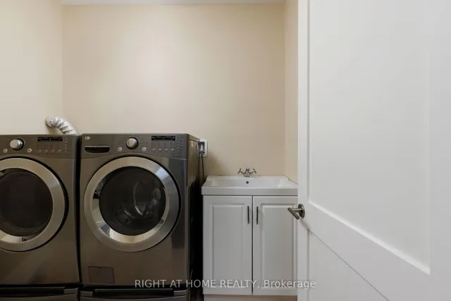 Additional image 42 of 8 Rutherglen Rd