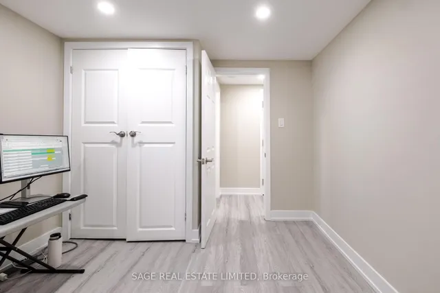 Additional image 44 of 52 Glen Agar Dr