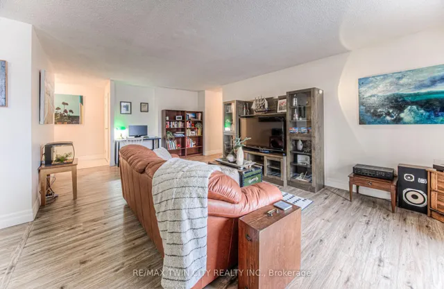 Additional image 6 of 185 Kehl St Unit 214