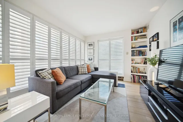 Additional image 40 of 480 Queens Quay Unit 601