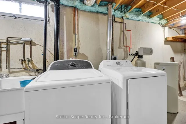 Additional image 32 of 42 Tupper Cres