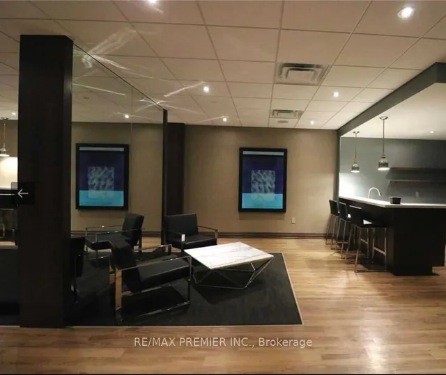 Additional image 21 of 725 King St Unit 604