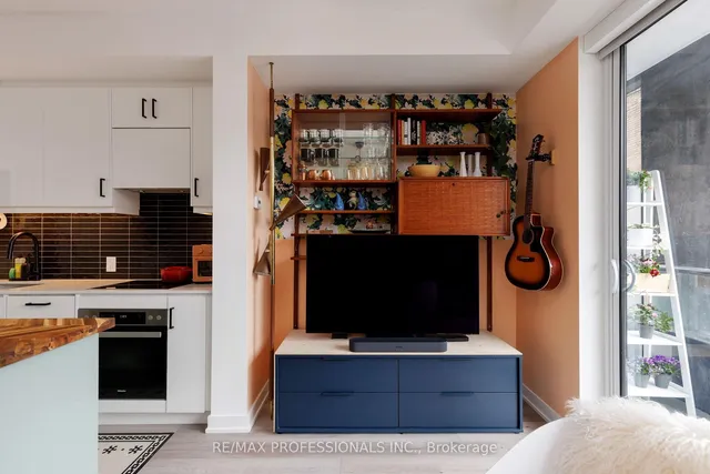 Additional image 9 of 9 Tecumseth St Unit 425