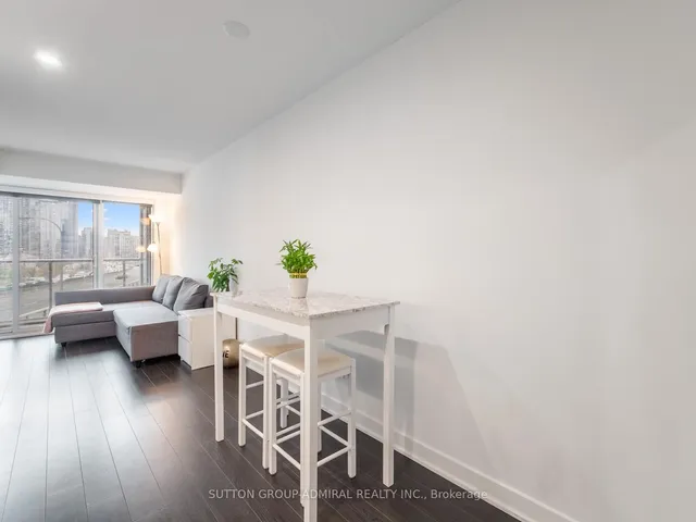 Additional image 3 of 19 Bathurst St Unit 706