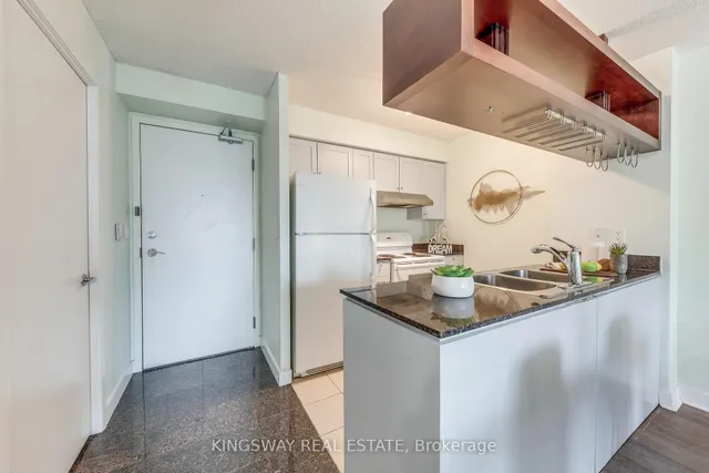 Additional image 12 of 81 Navy Wharf Crt Unit 3511