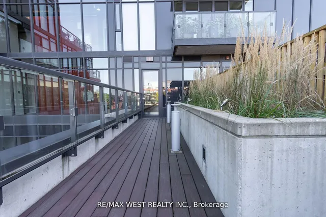 Additional image 17 of 8 Dovercourt Rd Unit 209