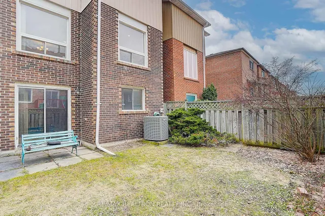 Additional image 36 of 82 Carnival Crt