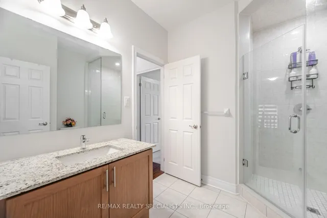 Additional image 36 of 15 Duxbury Rd