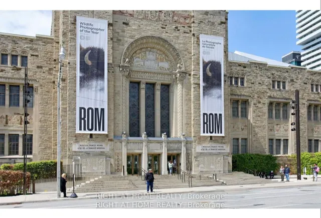 Additional image 36 of 955 Bay St Unit 2702