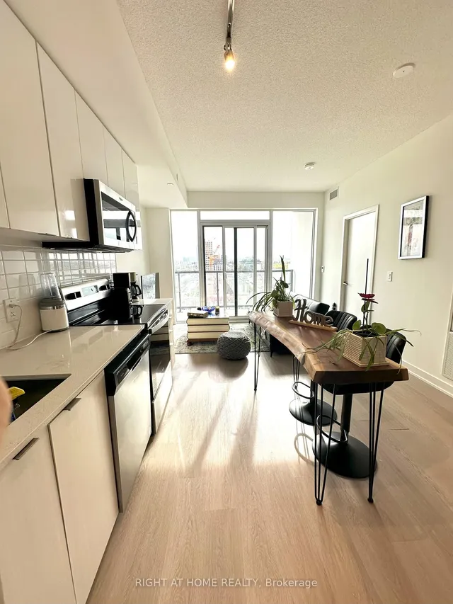 Additional image 7 of 859 The Queensway St Unit 906