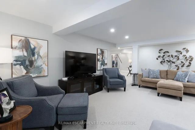 Additional image 28 of 152 Moore Cres