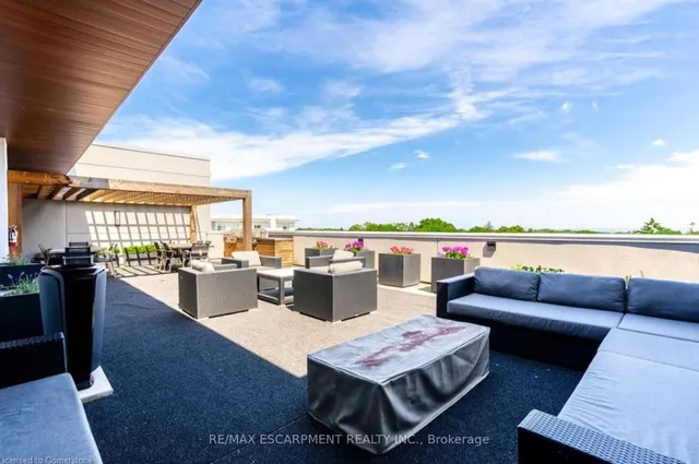 Additional image 30 of 340 PLAINS Rd Unit 102