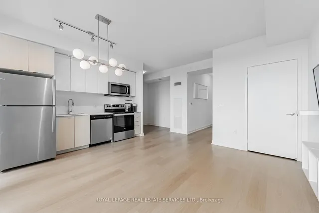 Additional image 5 of 859 The Queensway N/A Unit 313