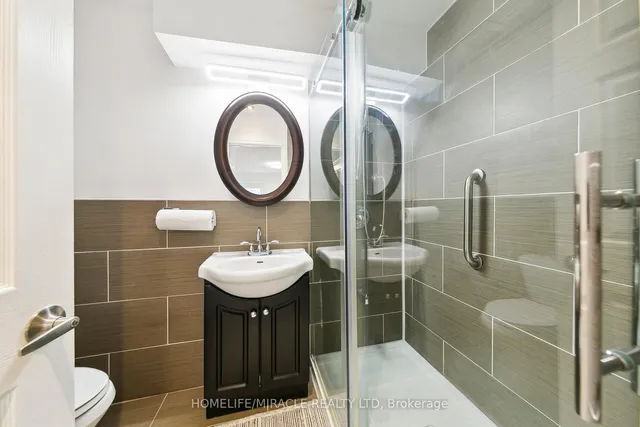 Additional image 39 of 1612 Wavell Cres