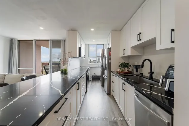 Additional image 7 of 1615 Bloor St Unit 1001